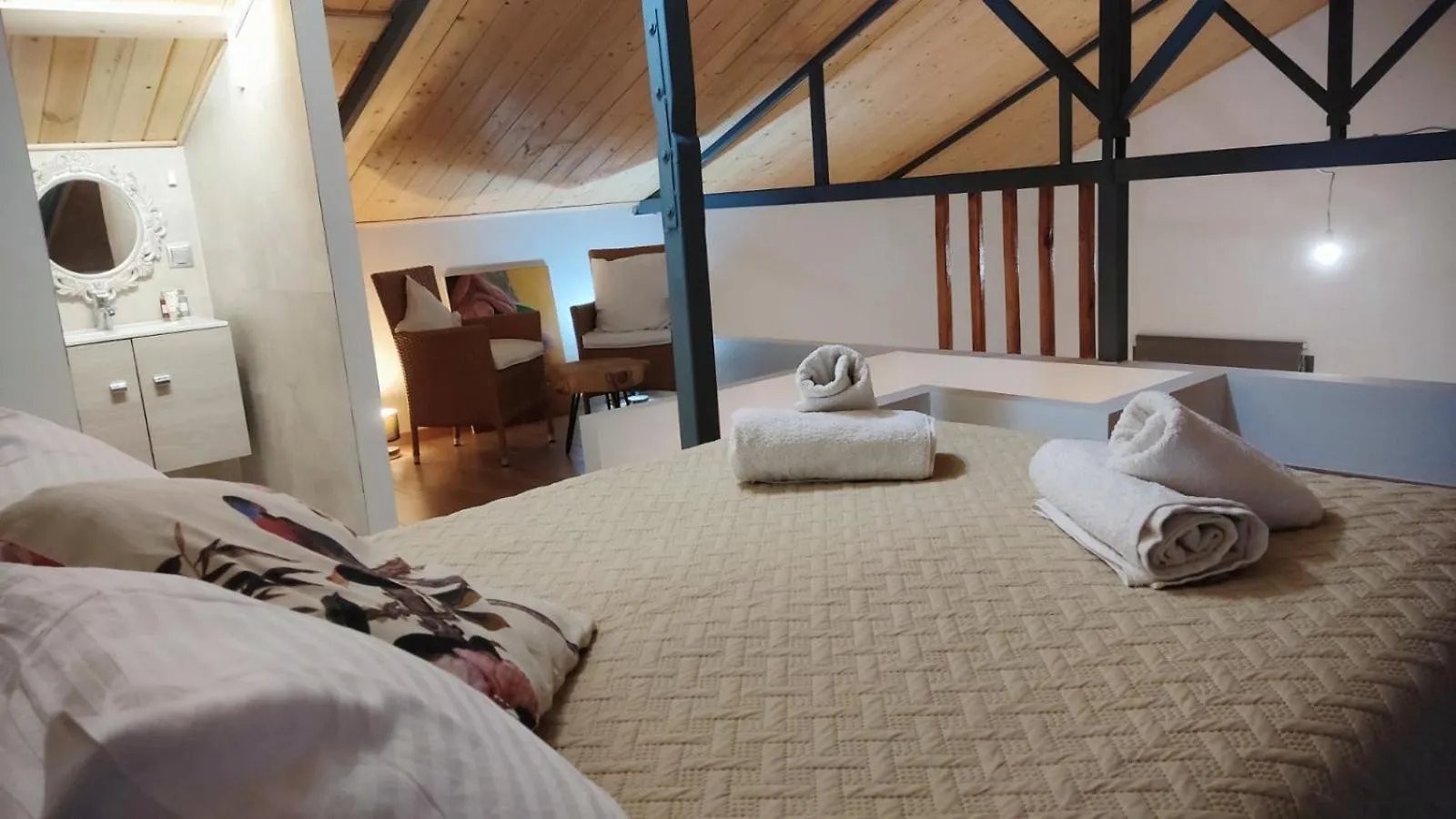 Artist'S Loft Apartment Pesadha 0*,  Greece