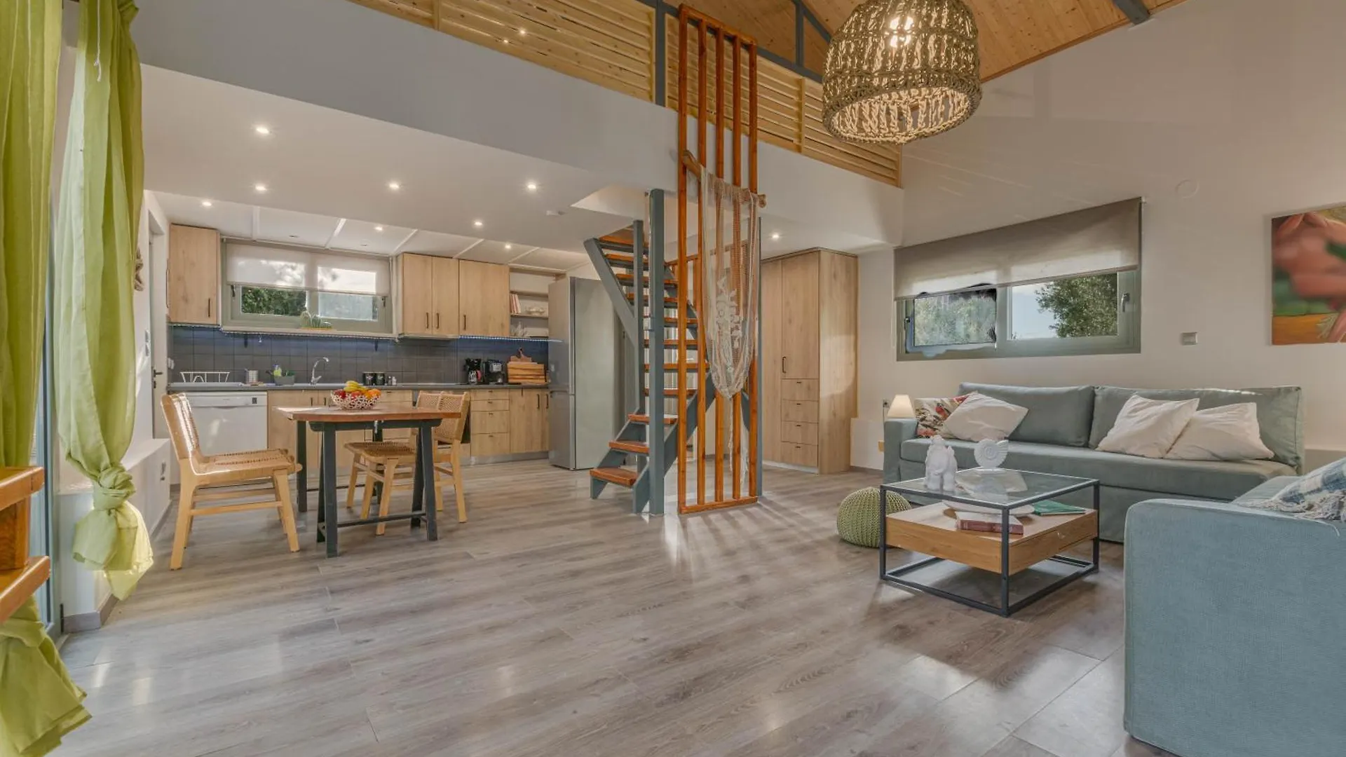 Artist'S Loft Apartment Pesadha