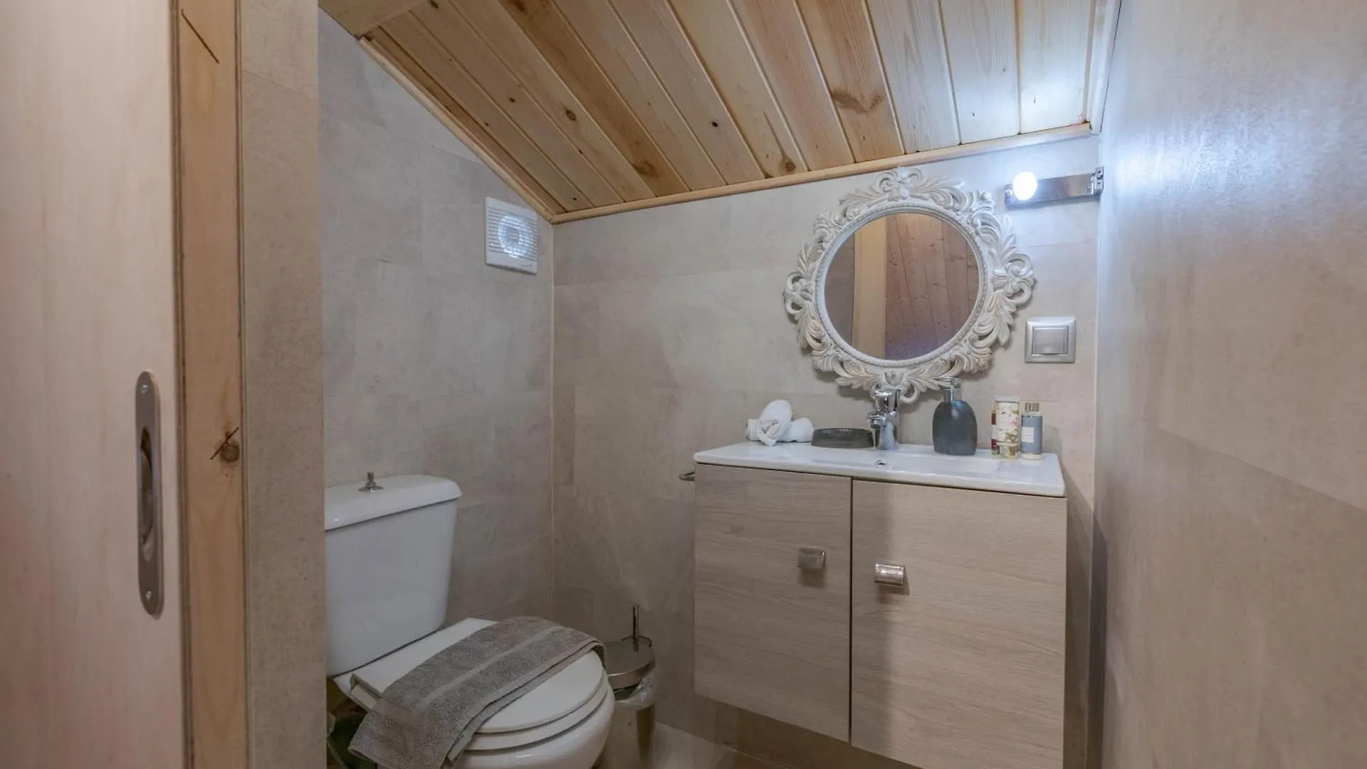 Artist'S Loft Apartment Pesadha